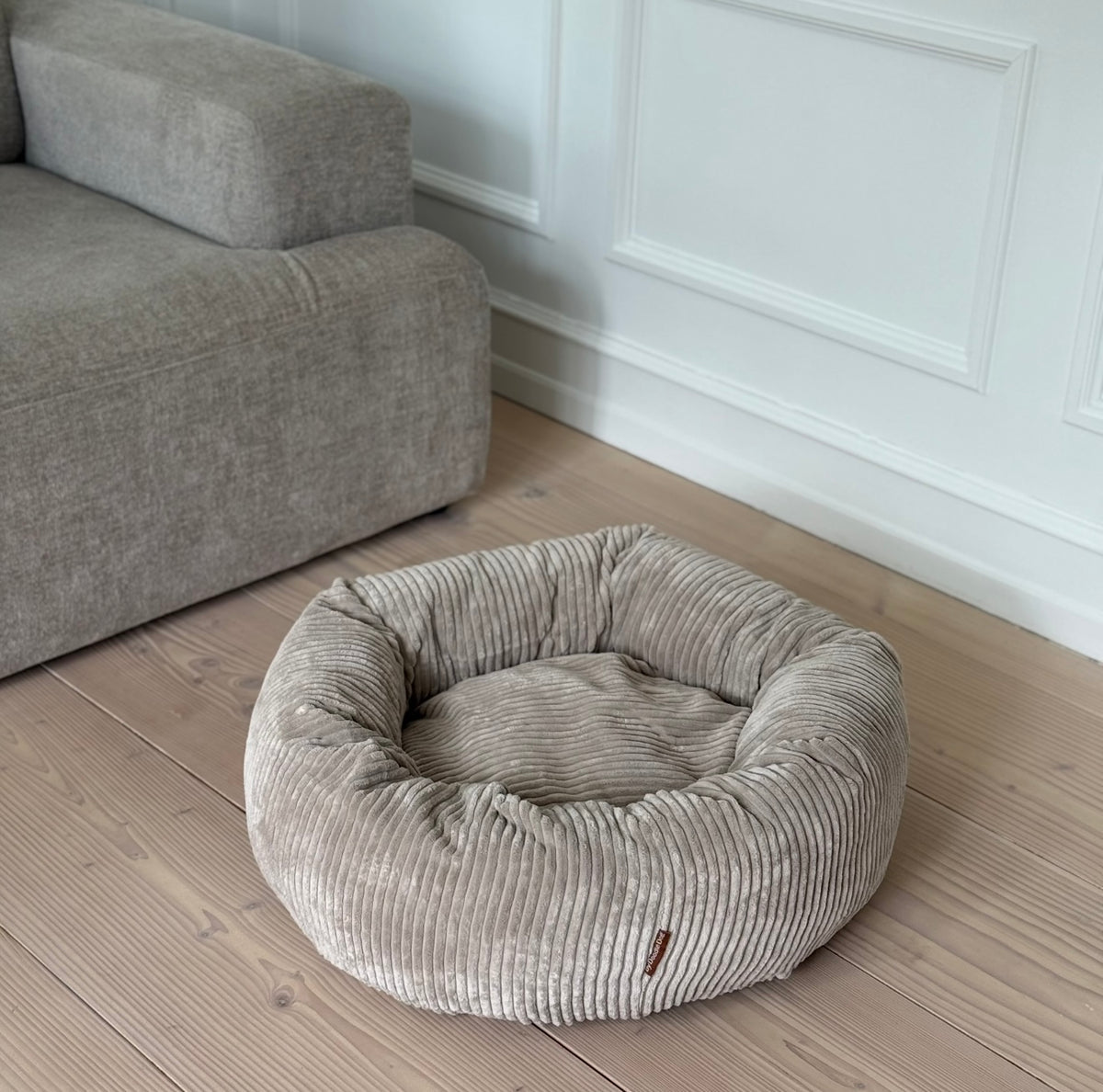 Elva hundekurven i beige - bred fløjl