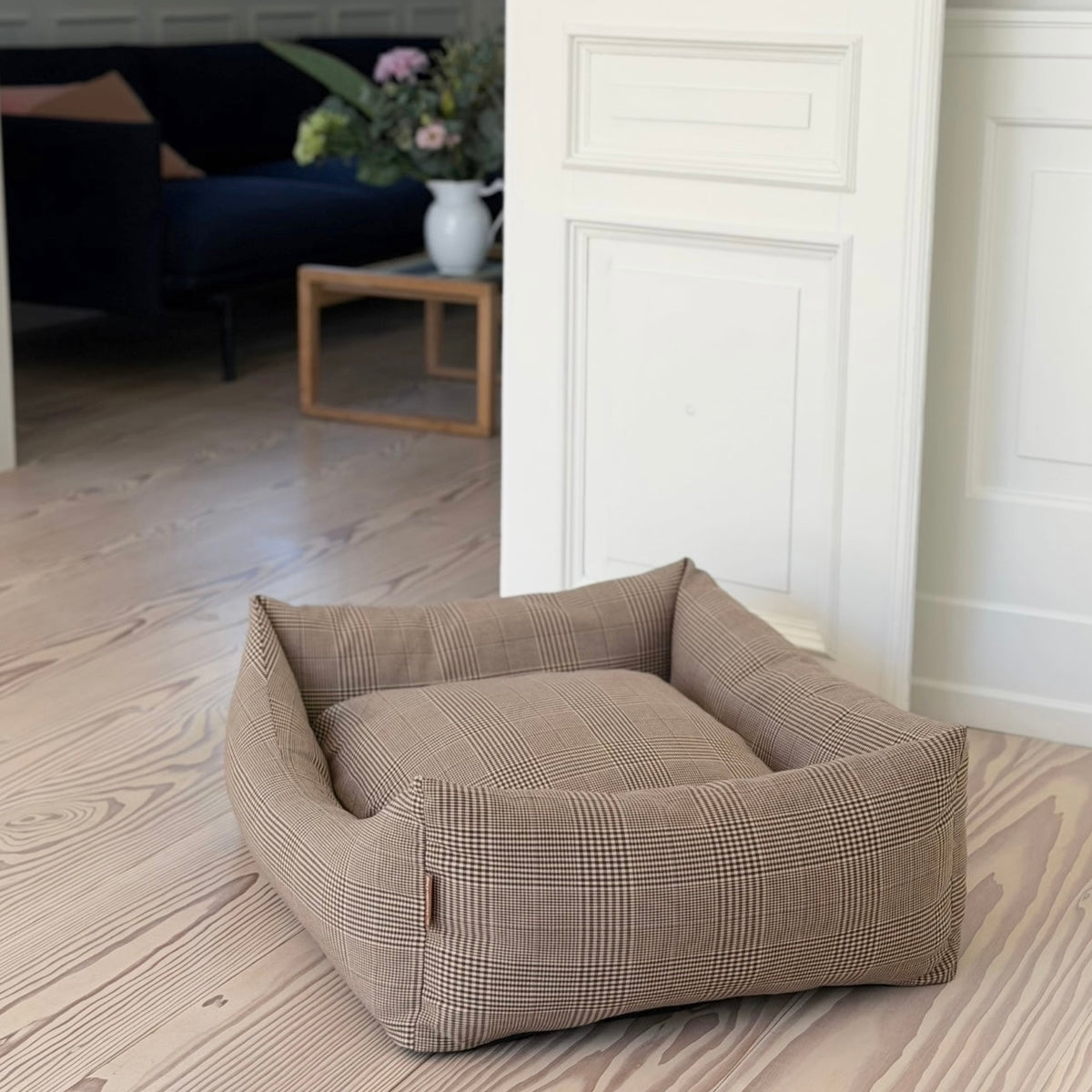 BJØRK HUNDEKURVEN I LYS BRUN - ternet