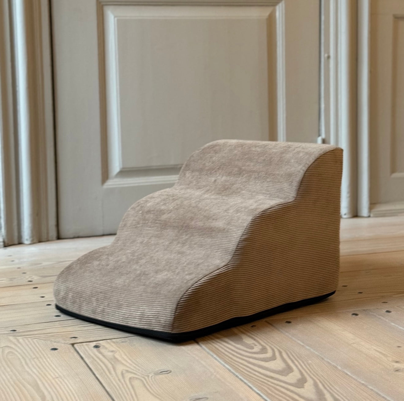 NYHED Trappe m. Aftageligt betræk / brun