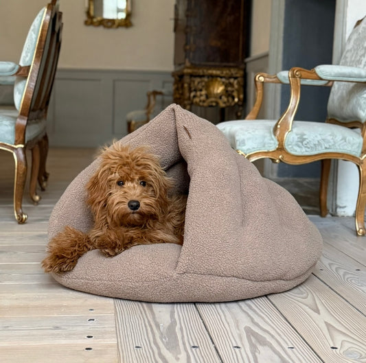 Elfe hule hundekurven /  brun