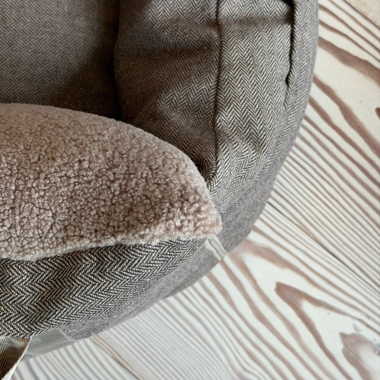 BJØRK BILSÆDEt TIL HUNDE I BRUN TWEED
