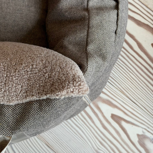 BJØRK BILSÆDEt TIL HUNDE I BRUN TWEED