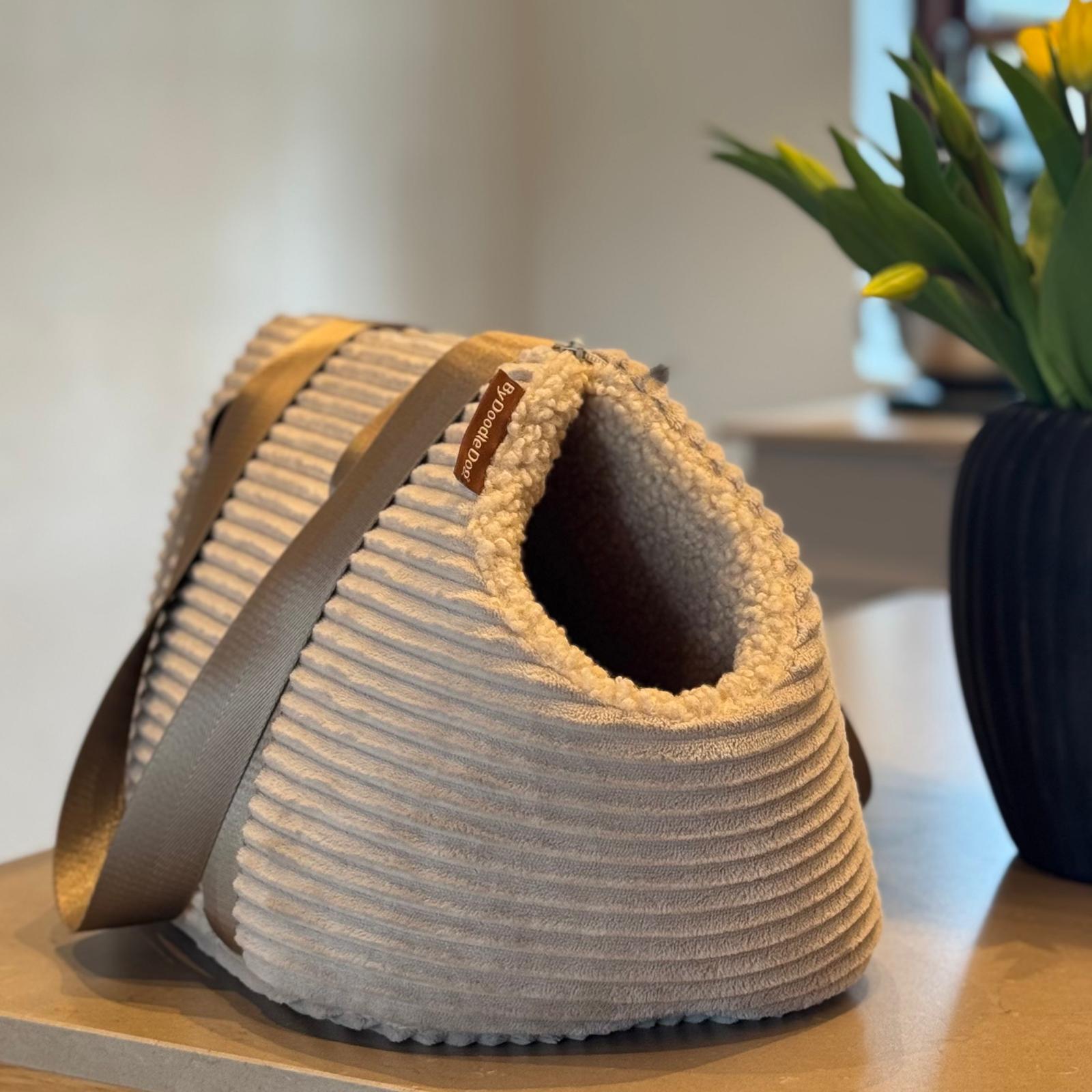 Ingeborg tasken i beige