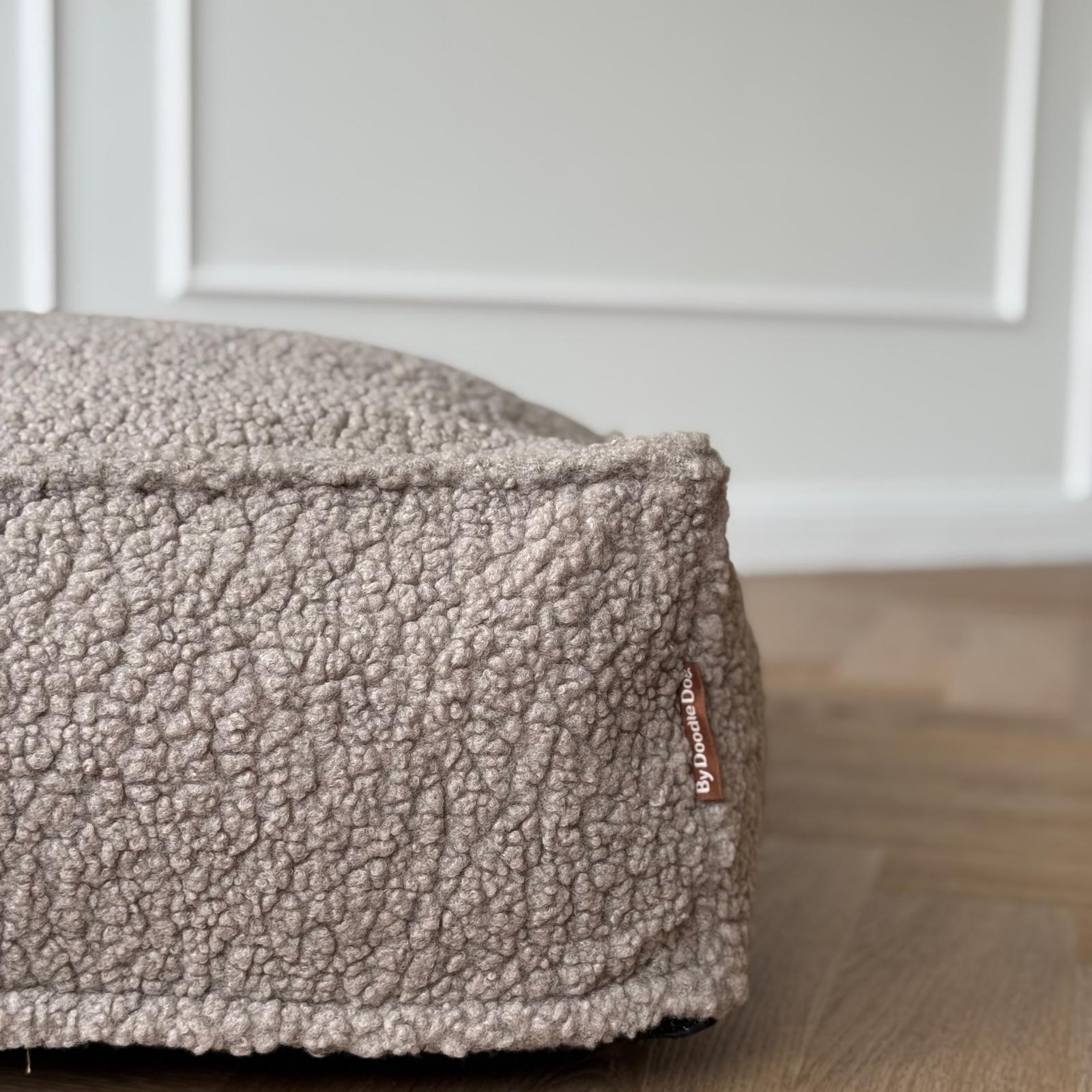 Frede hundekurven i sherpa fleece / Forudbestil uge 23