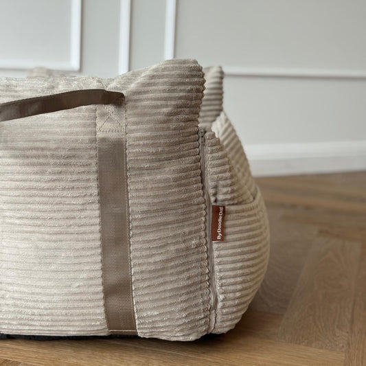 NYHED - Lille Bjørk bilsæde til hunde - beige / Bred fløjl 52 x 52 x 36 cm / forudbestilling uge 36