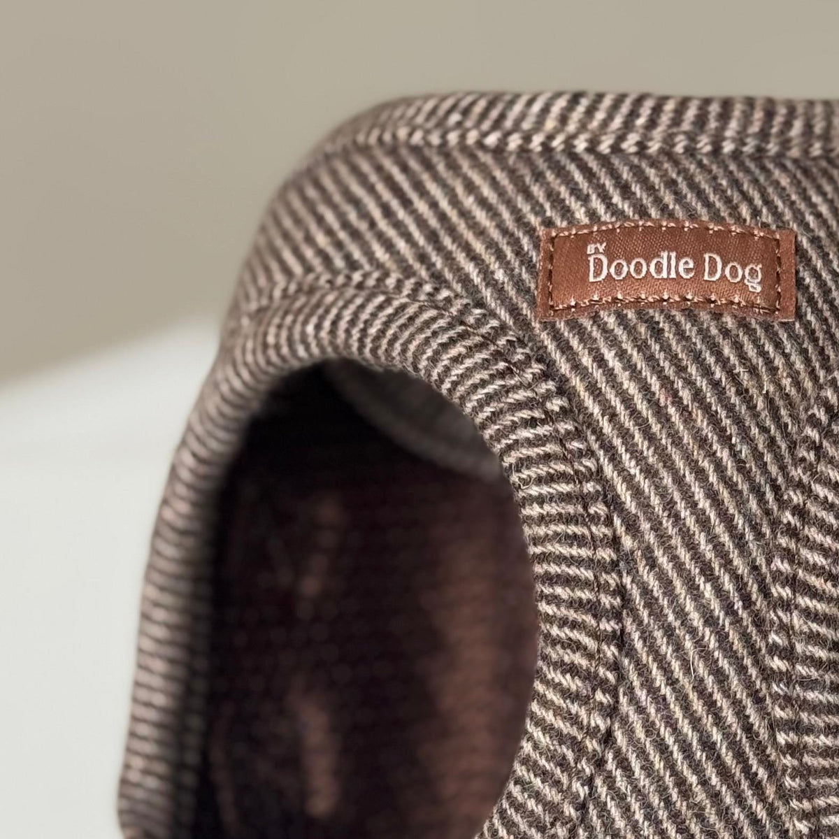 Nora kropssele i tweed