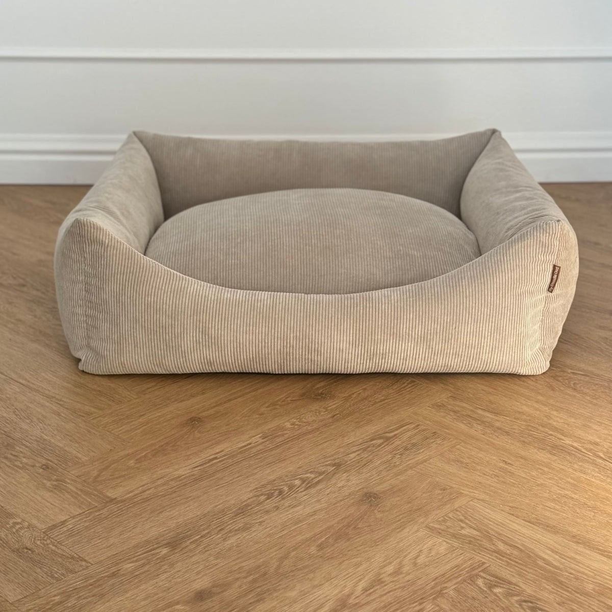 Bjørk hundekurven i beige, smal fløjl – Medium